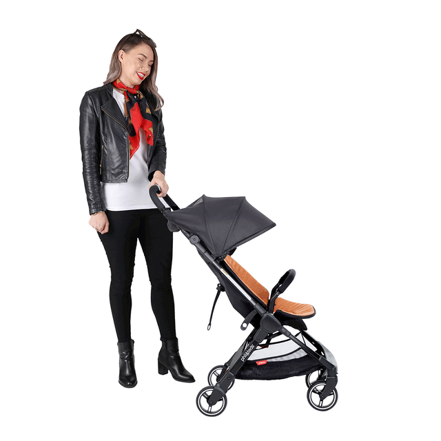go™ 2020+ compact umbrella stroller one hand fast fold in action gif